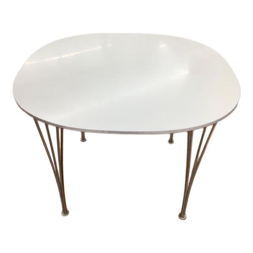 Fritz Hansen (フリッツハンセン) ダイニングテーブル 2022年デンマーク製 @ ホワイト SUPERELLIPSE