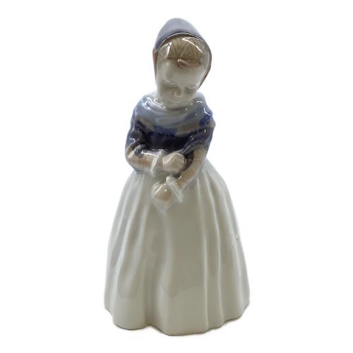 ROYAL COPENHAGEN (ロイヤル・コペンハーゲン) フィギュリン アマー島の少女