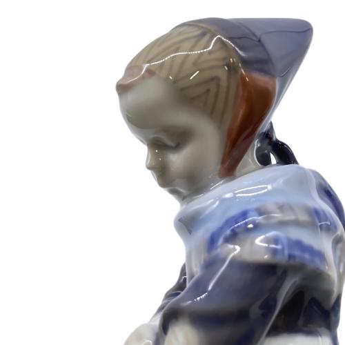 ROYAL COPENHAGEN (ロイヤル・コペンハーゲン) フィギュリン アマー島の少女