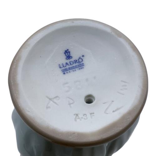 LLADRO (リヤドロ) フィギュリン 風船欲しい？