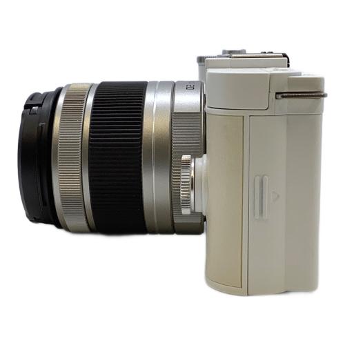 RICOH / PENTAX ミラーレス一眼カメラ Q-S1 ダブルズームキット レンズ:PENTAX-02 STANDARD ZOOM/PENTAX-06 TELEPHOTO ZOOM