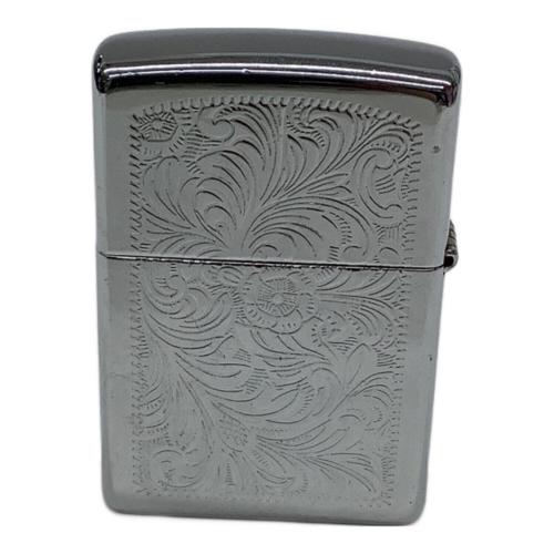 ZIPPO (ジッポ) オイルライター 2002年製 ベネチアン柄彫刻