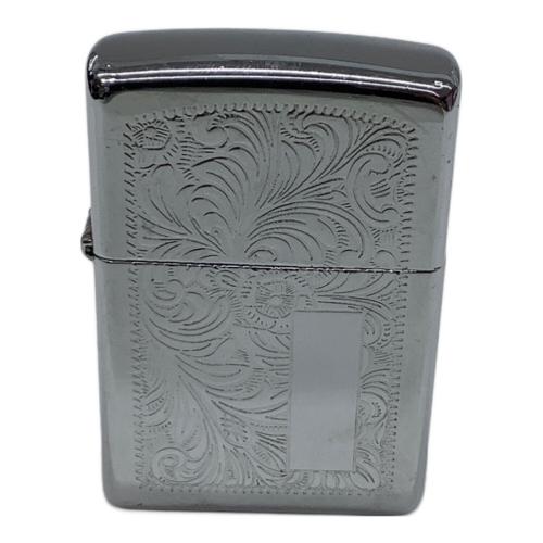 ZIPPO (ジッポ) オイルライター 2002年製 ベネチアン柄彫刻