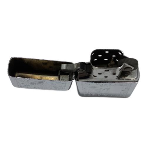ZIPPO (ジッポ) オイルライター 2002年製 ベネチアン柄彫刻