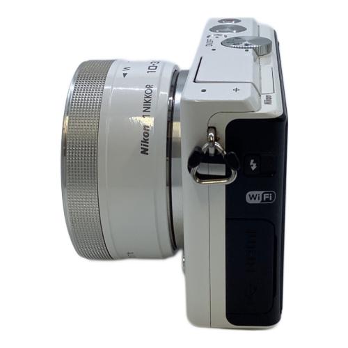 Nikon (ニコン) ミラーレス一眼カメラ Nikon 1 J4 (標準パワーズームキット) レンズ:1 NIKKOR VR 10-30mm f/3.5-5.6 PD-ZOOM