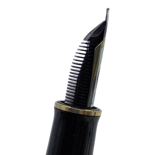 Pelikan (ペリカン) 万年筆 ブラック