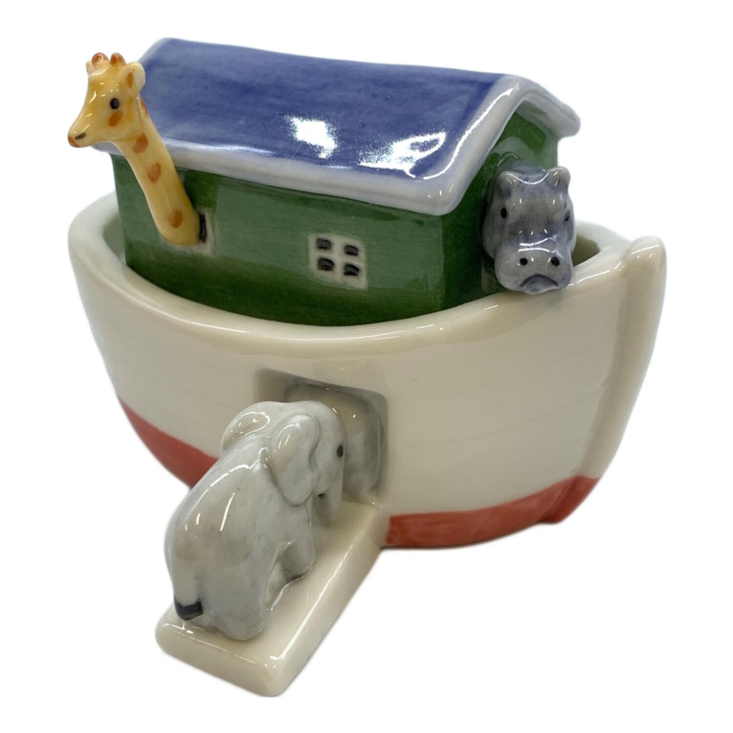 ROYAL COPENHAGEN (ロイヤル・コペンハーゲン) フィギュリン ノアの箱