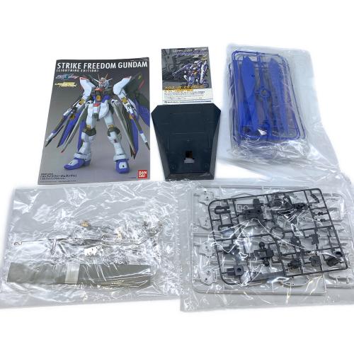 BANDAI (バンダイ) 1/60 ZGMF-X20A ストライクフリーダムガンダム ライトニングエディショ ガンプラ