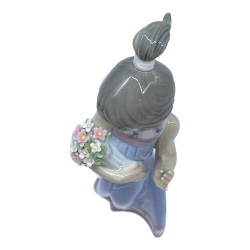 LLADRO (リヤドロ) フィギュリン 春の訪れ