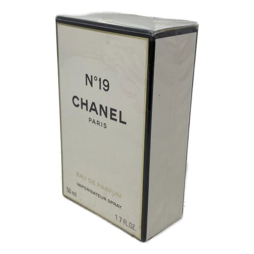 CHANEL (シャネル) 香水 オードウパルファム ヴァポリザター No19 50ml