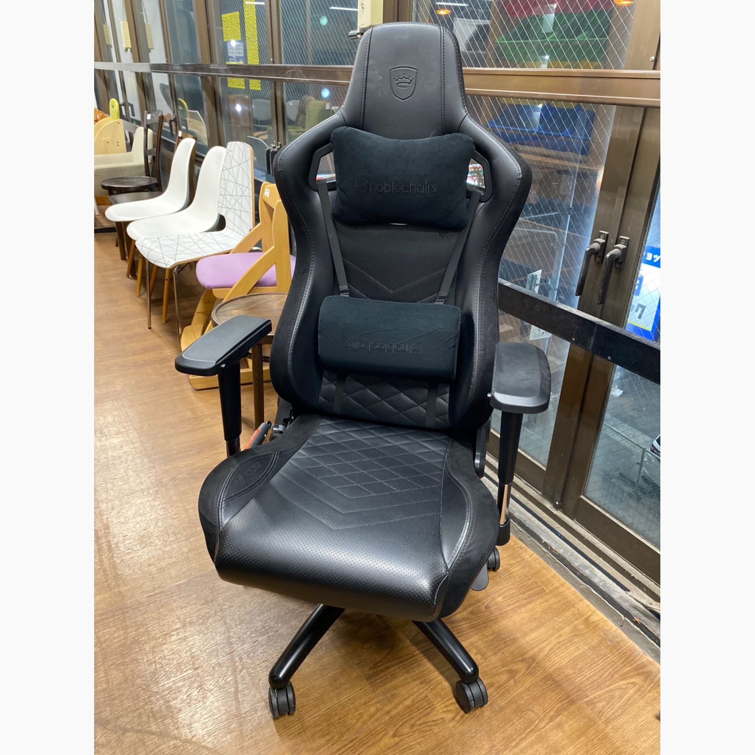 noblechairs (ノーブルチェアーズ) ゲーミングチェア ブラック 330 EPIC｜トレファクONLINE