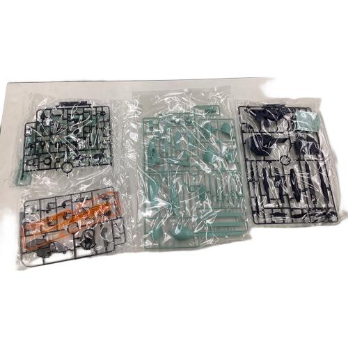 BANDAI (バンダイ) 1/100 MG CONCEPT-X6-1-2 ターンX 「∀ガンダム」 ガンプラ