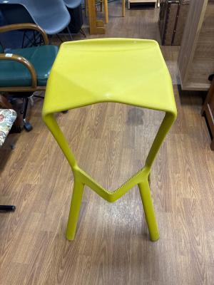 PLANK (プランク) ミウラスツール オリーブ