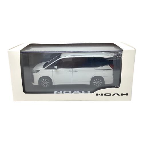 TOYOTA (トヨタ) 1/30スケールミニカー ダイキャスト製 NOAH