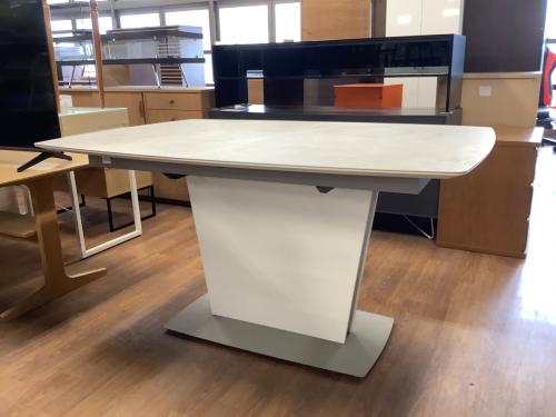 BoConcept (ボーコンセプト) ダイニングテーブル   ライトグレー MILANO