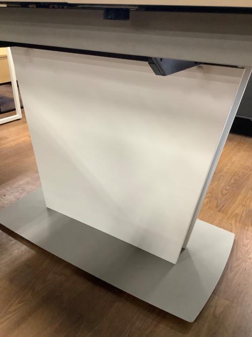 BoConcept (ボーコンセプト) ダイニングテーブル   ライトグレー MILANO