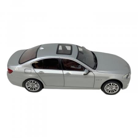 NOREV (ノレブ) 1/18スケールミニカー BMW 550i BMW特注｜トレファクONLINE