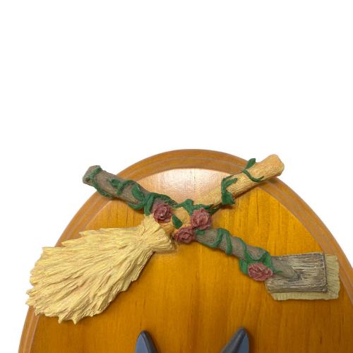 魔女の宅急便 (マジョノタッキュウビン) レリーフ