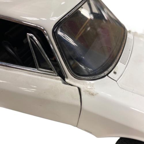 AUTOart (オートアート) 1/18 Alfa Romeo 1750 モデルカー サイドミラー破損有