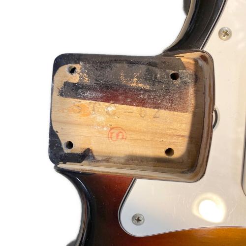 FENDER (フェンダー) ST-62 650