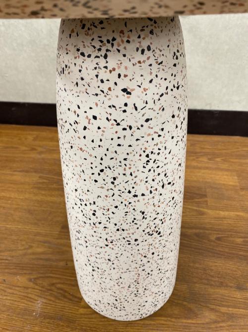 Moda en Casa (モーダエンカーサ) エンドテーブル （ガタつき有） ホワイト fungi