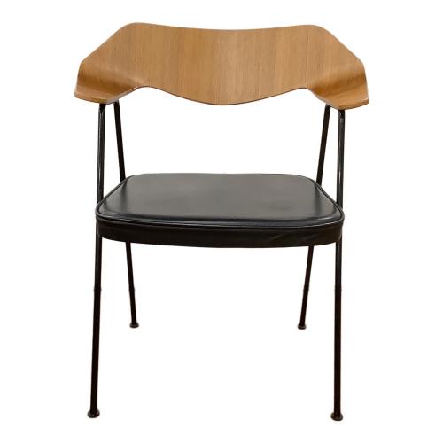 Case Furniture (ケース・ファニチャー) ダイニングチェアー 186 ブラウン×ブラック