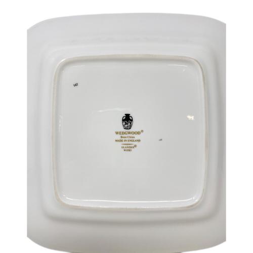 Wedgwood スクエアプレート ユーランダー・パウダーターコイズ