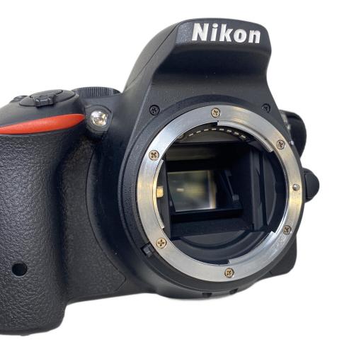 Nikon (ニコン) デジタル一眼レフカメラ D5500 AF-S NIKKOR 18-55mm