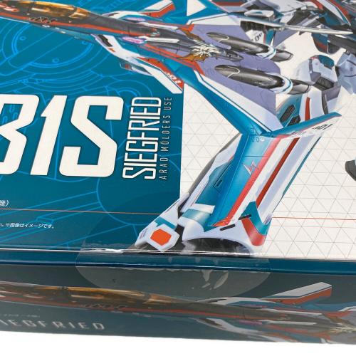BANDAI (バンダイ) VF-31Sジークフリード(アラド・メルダース機) DX超