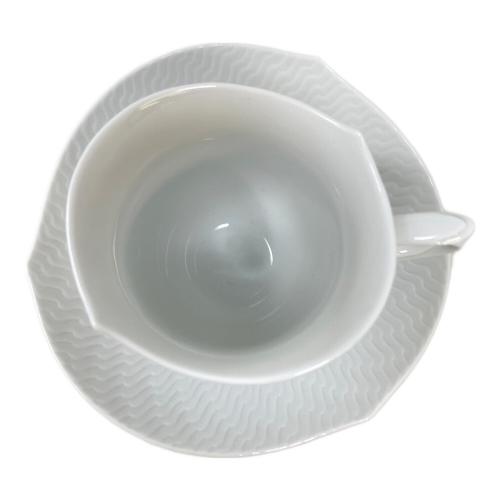 Meissen カップ&ソーサー 波の戯れホワイト