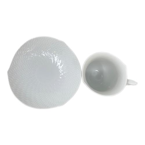 Meissen カップ&ソーサー 波の戯れホワイト