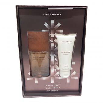 ISSEY MIYAKE (イッセイミヤケ) オードトワレ イッセイミヤケ ロードゥ イッセイプールオム ウッド＆ウッドホリデーコフレ