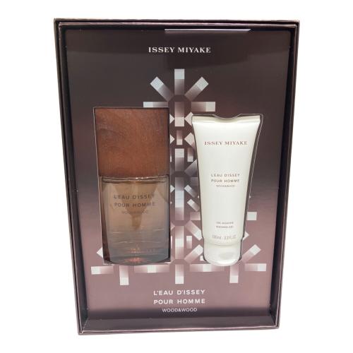 ISSEY MIYAKE (イッセイミヤケ) オードトワレ イッセイミヤケ ロードゥ イッセイプールオム ウッド＆ウッドホリデーコフレ