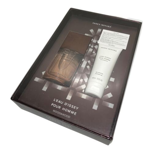 ISSEY MIYAKE (イッセイミヤケ) オードトワレ イッセイミヤケ ロードゥ イッセイプールオム ウッド＆ウッドホリデーコフレ