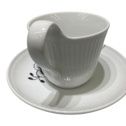 ROYAL COPENHAGEN (ロイヤル・コペンハーゲン) カップ&ソーサー ブラックフルーテッド・メガ
