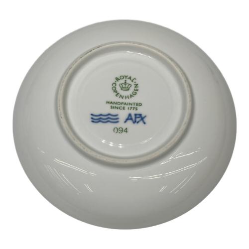 ROYAL COPENHAGEN (ロイヤル・コペンハーゲン) カップ&ソーサー ブラックフルーテッド・メガ