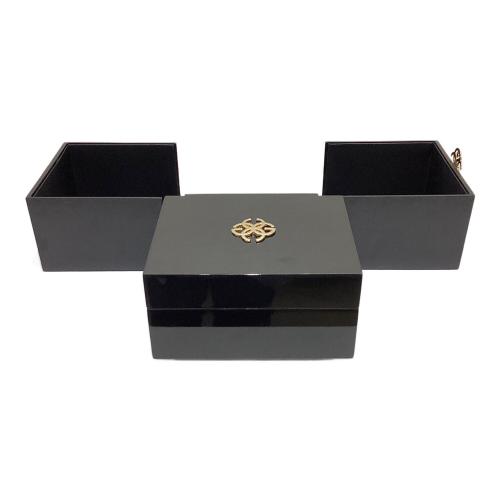 GOLDEN CONCEPT (ゴールデン コンセプト) Apple Watchケース SP41 V EDITION