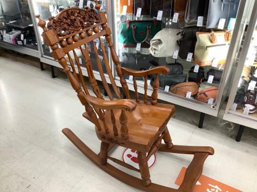 木製ロッキングチェアー ブラウン アンティーク調 装飾彫刻