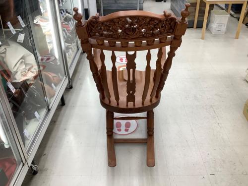 木製ロッキングチェアー ブラウン アンティーク調 装飾彫刻