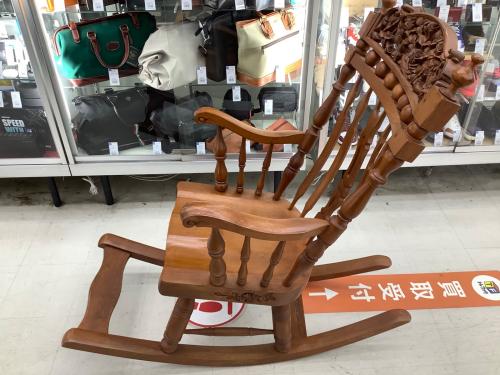 木製ロッキングチェアー ブラウン アンティーク調 装飾彫刻