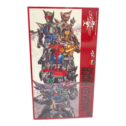 MEDICOM TOY (メディコム・トイ) フィギュア 仮面ライダーカブト Ver. 2.0 [2011 デラックスタイプ] 未使用品