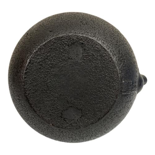 南部鉄器 岩鋳 (ナンブテッキ) 鉄瓶 箱ダメージ・落書き有り 7型