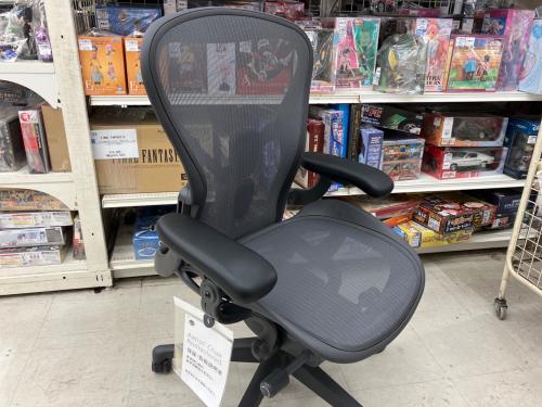 Herman Miller (ハーマンミラー) アーロンチェア リマスタード ブラック 2025/7日付 AER1B23DW-0004 グラファイト Bサイズ ミディアム