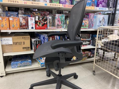 Herman Miller (ハーマンミラー) アーロンチェア リマスタード ブラック 2025/7日付 AER1B23DW-0004 グラファイト Bサイズ ミディアム