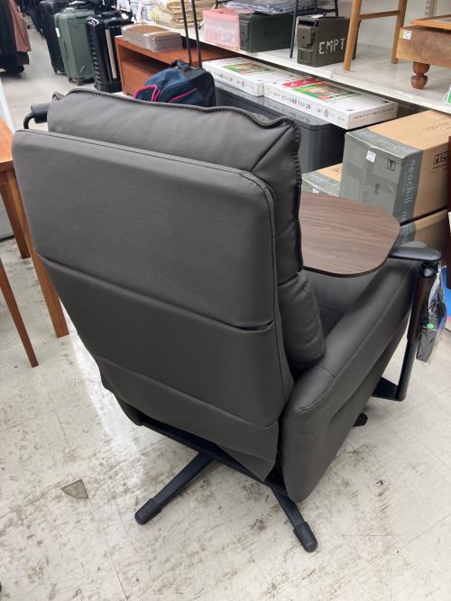 ニトリ サイドテーブル付電動リクライニングソファー LE01