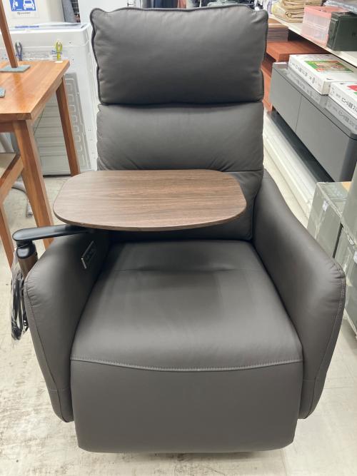 ニトリ サイドテーブル付電動リクライニングソファー LE01