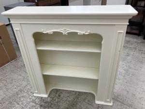 ロココ調3段飾り棚 ホワイト