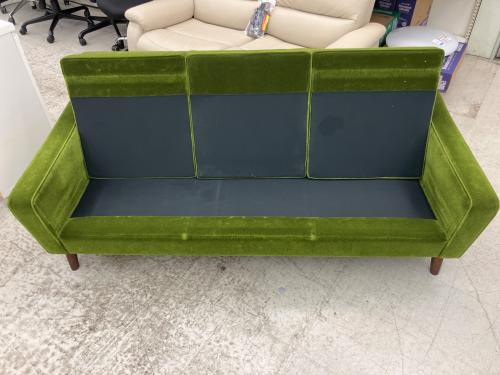 カリモク60 (カリモクロクマル) ロビーチェア  モケットグリーン