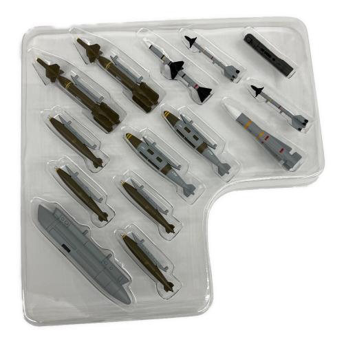 CENTURY WINGS(センチュリーウィングス) F-14D TOMCAT  U.S.NAVY VF-31 TOMCATTERS NK100 2002 SANTA CAT 模型 1/72 SCALE Display MODEL