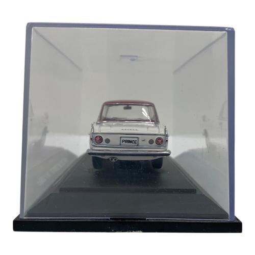 EBBRO (エブロ) 1/43 プリンス スカイライン 2000GTB ホワイト/レッド ミニカー
